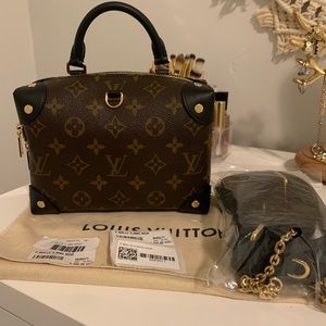 Louie Vuitton Petite Malle Souple handbag
